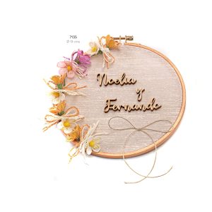 BASTIDOR PORTA ALIANZAS PERSONALIZACIÓN EN LETRAS DE MADERA 7135-D