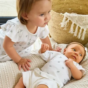 Conjunto Body y Short Blanco con Hojas – 100% Algodón