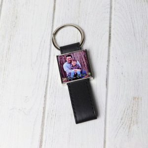 Llavero metal cuadrado con trabilla personalizado 2,5×2,5cm