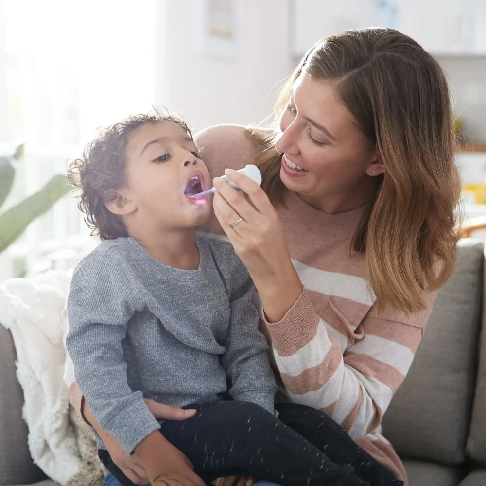 Depresor Lingual con Luz SAFETY 1ST Uso con y sin Smartphone - Imagen 8